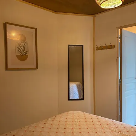 Le Gite Des Sens Apartamento *
